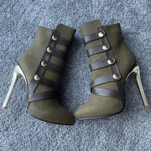NWOT Military Inspired L&K Stiletto Boots